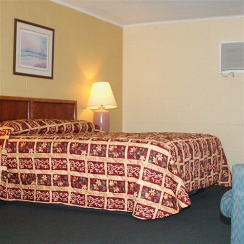 Royal Inn And Suites Хемет Номер фото